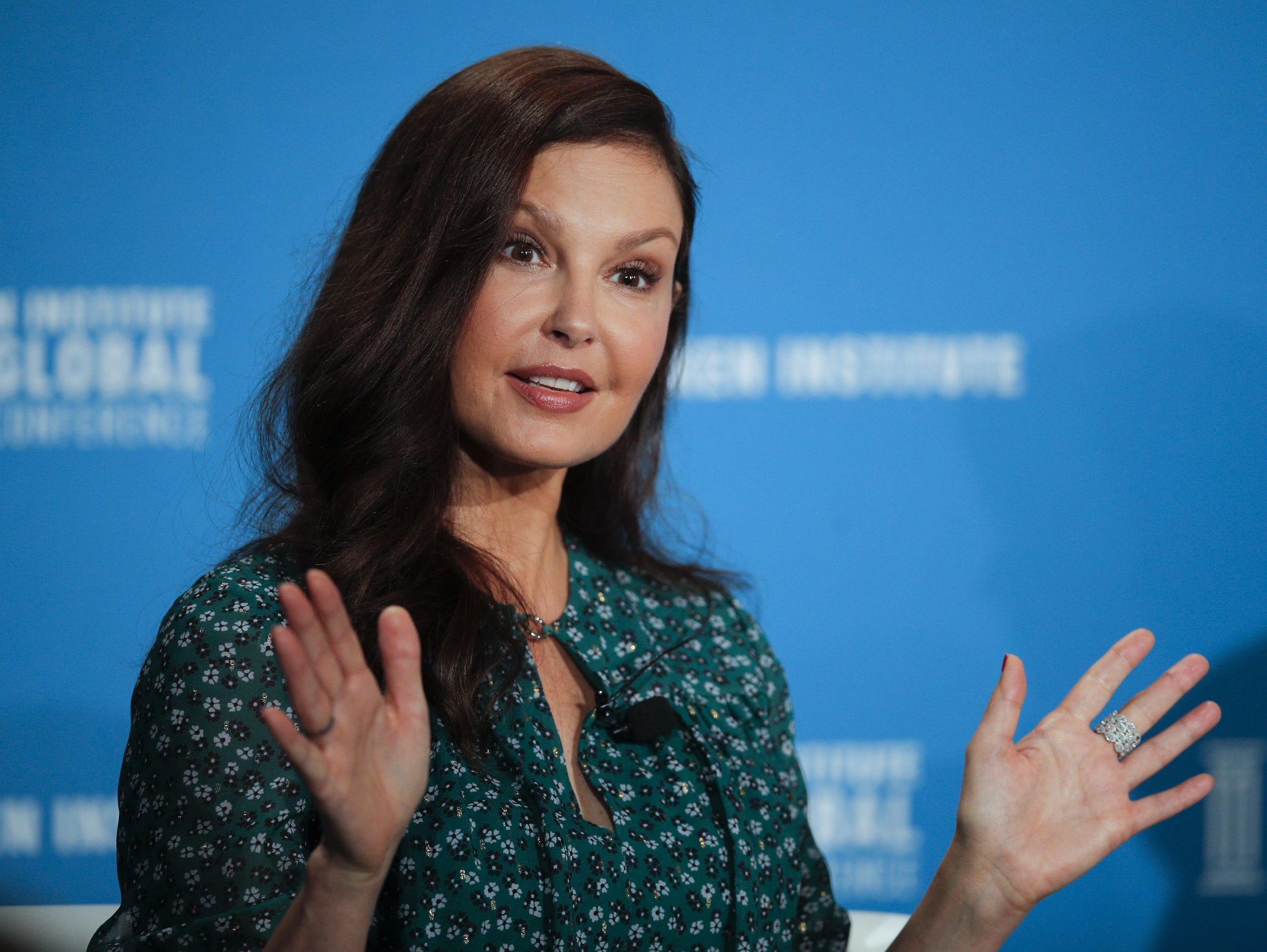 Ashley Judd internată în spital, era să-și piardă piciorul
