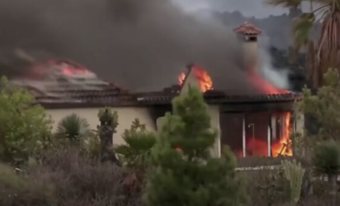 Incendiu devastator! Peste 500 de oameni au fost evacuați