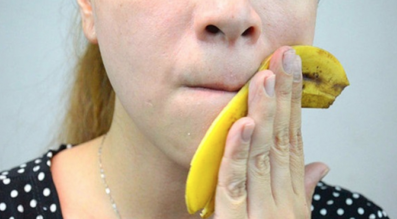 Coaja de banană remediu extern pentru coșuri și alte 5 întrebuințări despre care cu siguranță nu știați