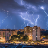 Avertizare meteo extremă! Furtuni violente și fenomene meteo foarte periculoase. Lista localităților