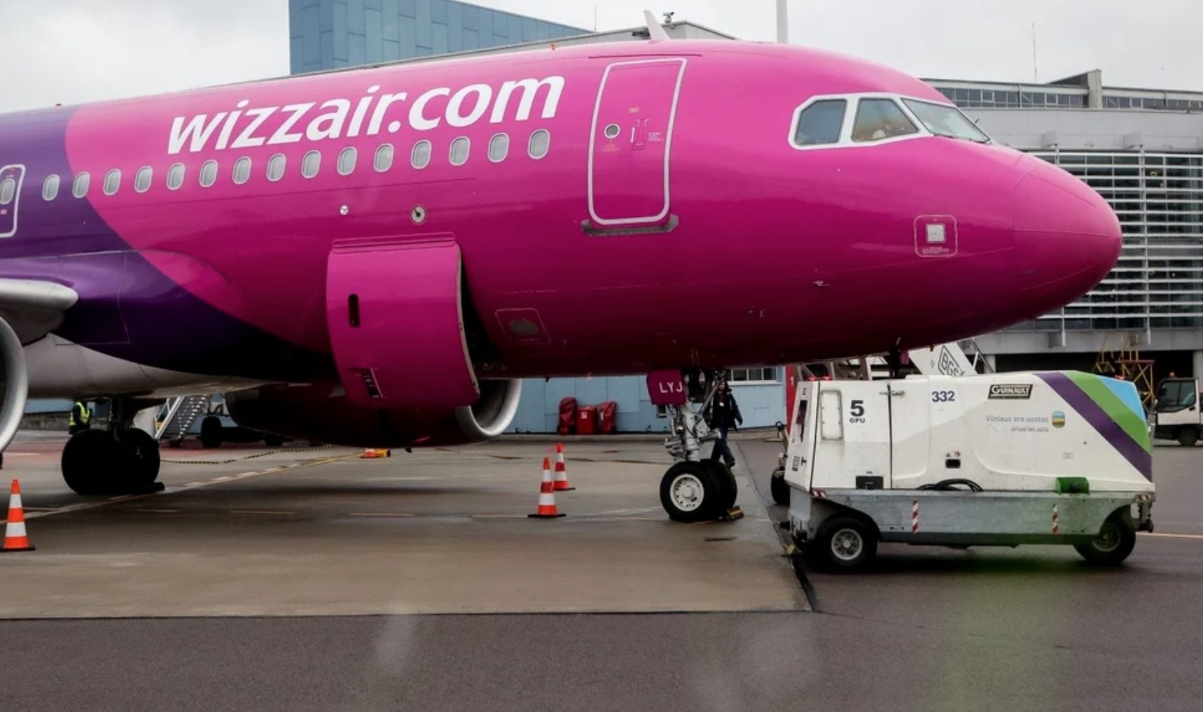 Wizz Air a anulat și suspendat mai multe zboruri. Ce destinații sunt afectate