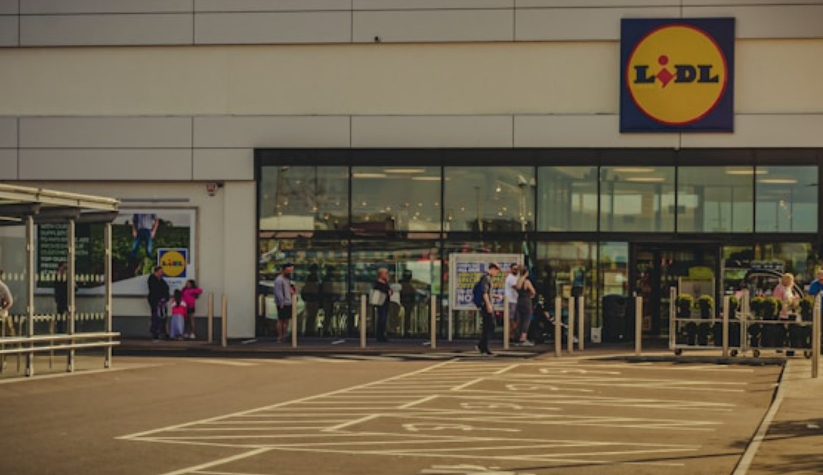 Supermarketurile din Romania, inchise duminica. Lovitura grea pentru Kaufland, Lidl si Auchan