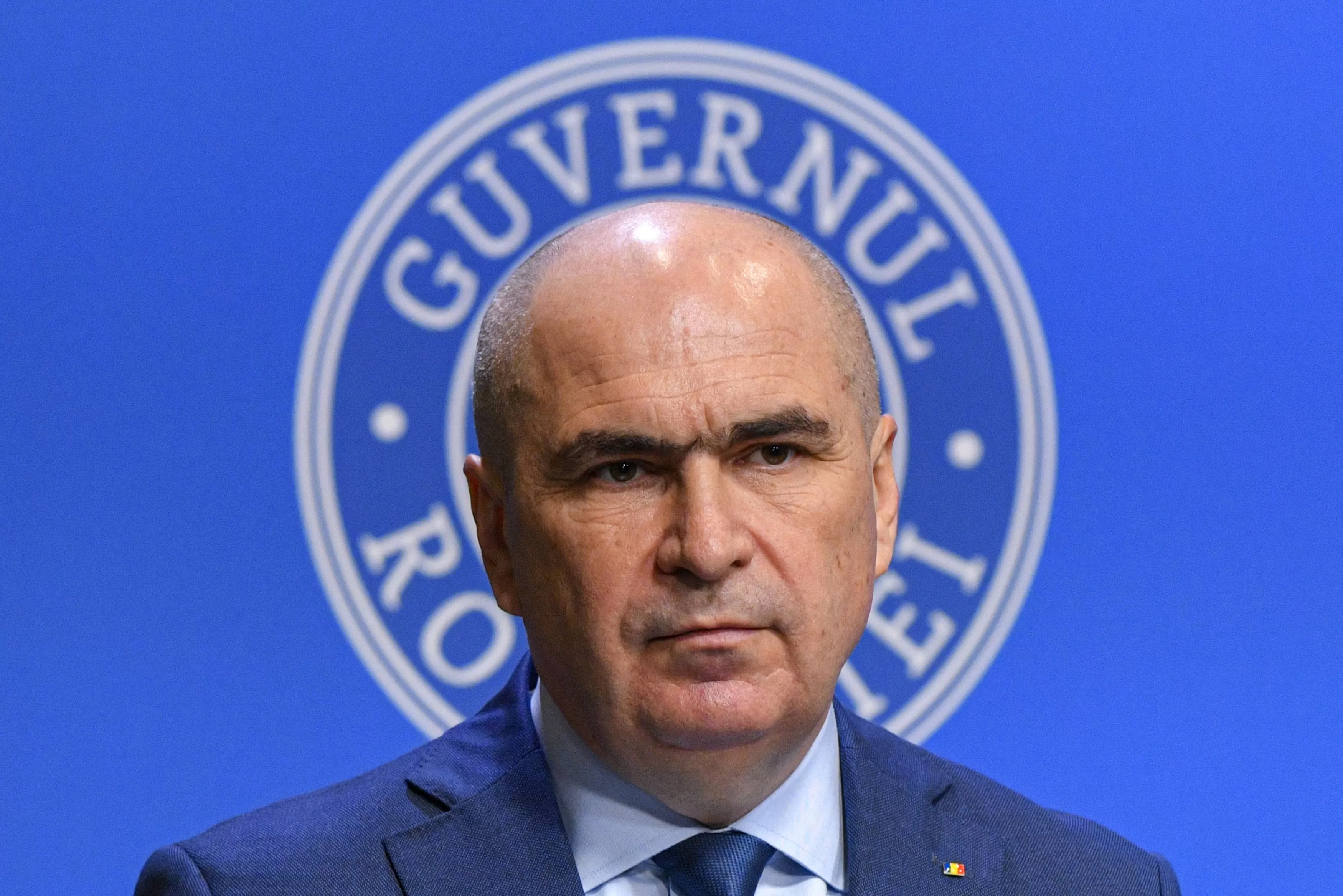 Răsturnare totală de situație. Bolojan s-a răzgândit e scandal mare