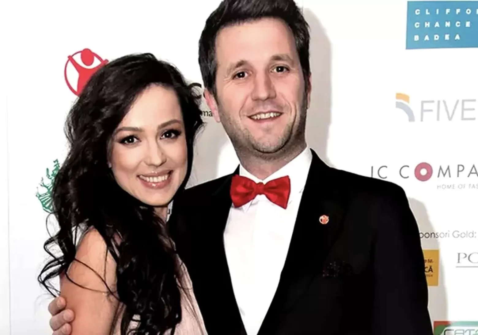 Este știrea momentului în showbiz. Cum s-a făcut partajul după divorțul lui Andi Moisescu de Olvia Steer