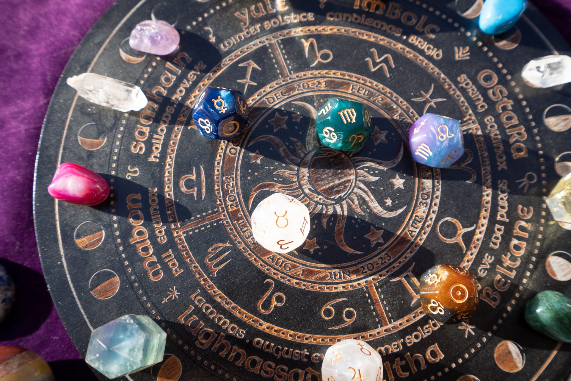 Cea mai bună perioadă pentru 4 zodii vine abia acum. Cine sunt protejații universului în următoarea perioadă