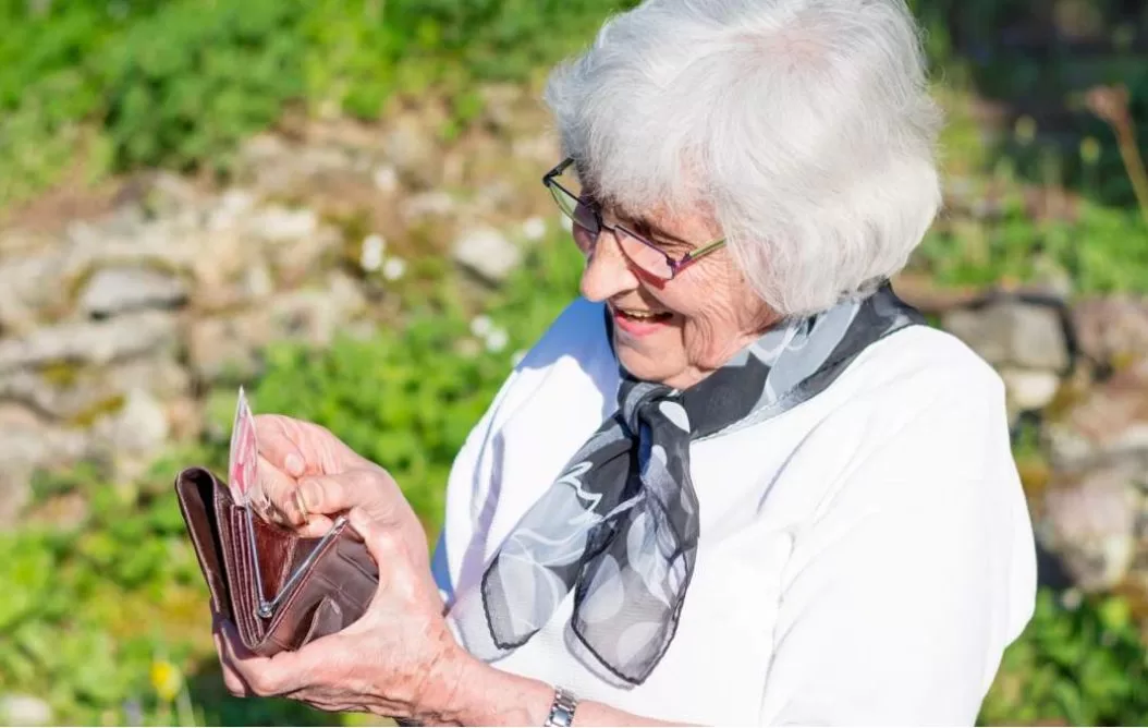 Risc major pentru pensionari! Ce act esențial trebuie să depună luna aceasta
