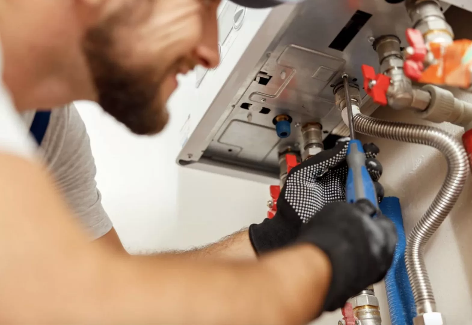 Un instalator șef spune cum trebuie să pregătești centrala pentru iarnă să consume mai puțin gaz