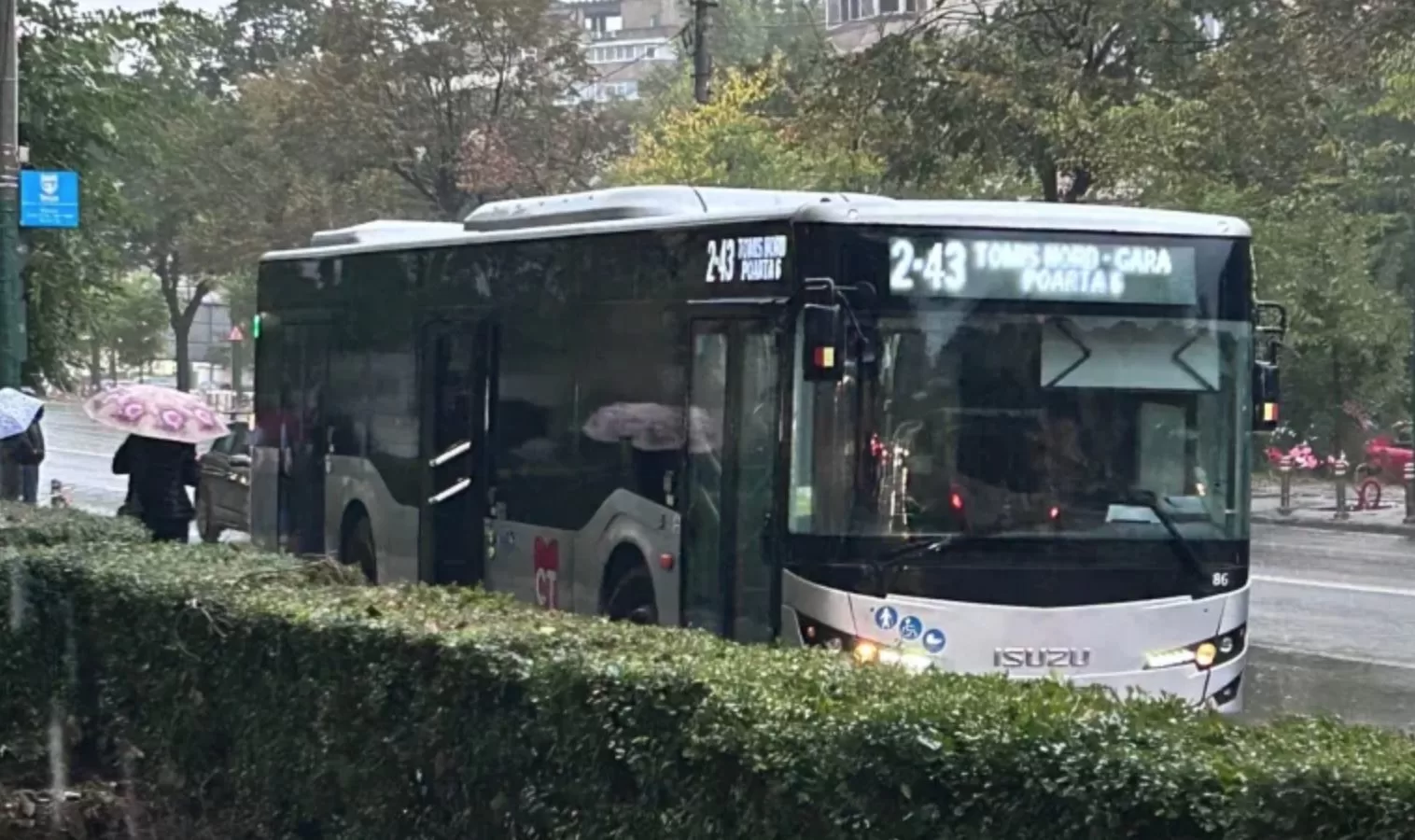 Autoritățile au opresc transportul în comun. Decizie fără precedent