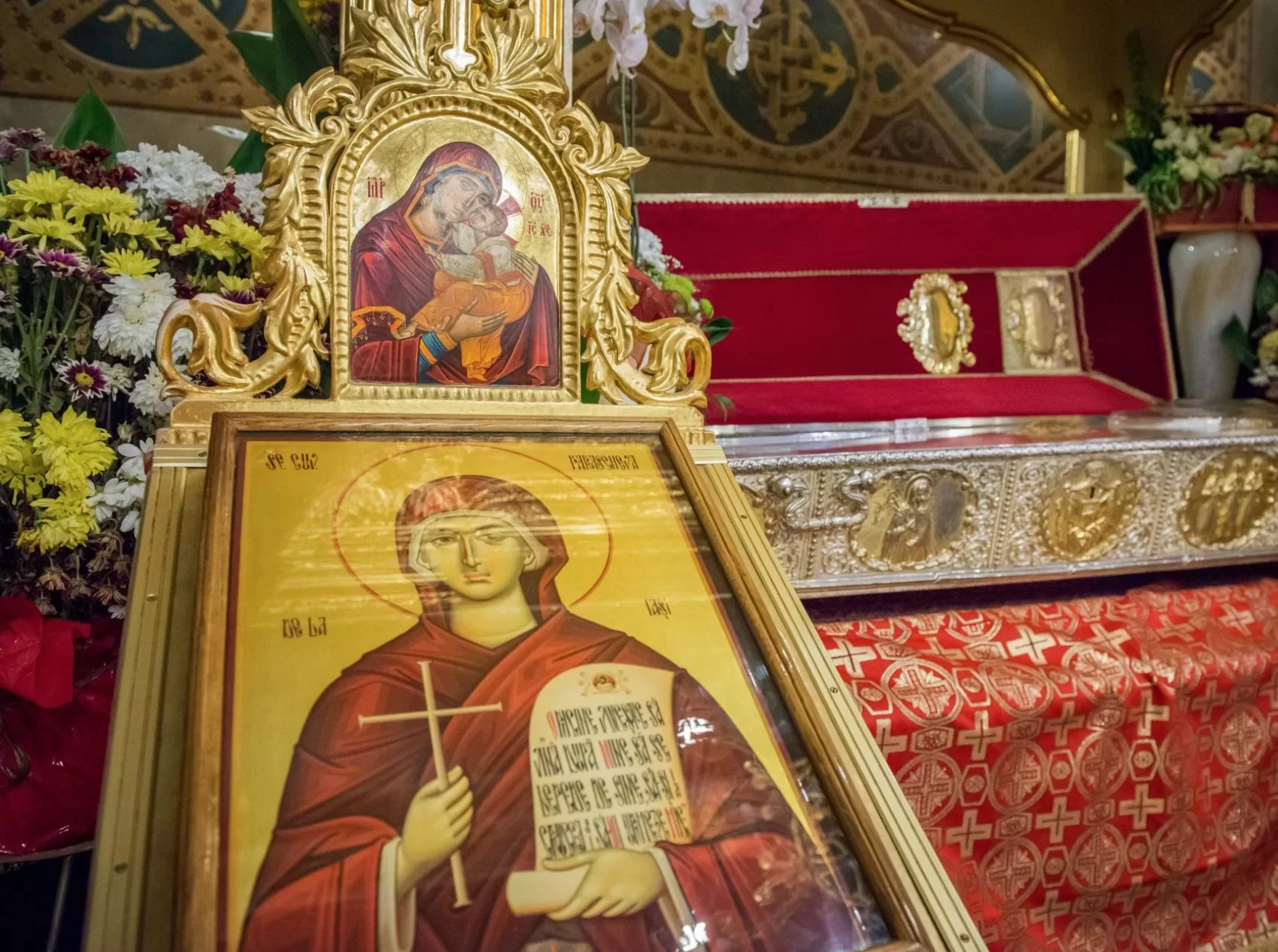 Ce să ai în buzunar de Sfânta Parascheva. Obiectul care îți aduce noroc, protecție și împlinirea dorințelor