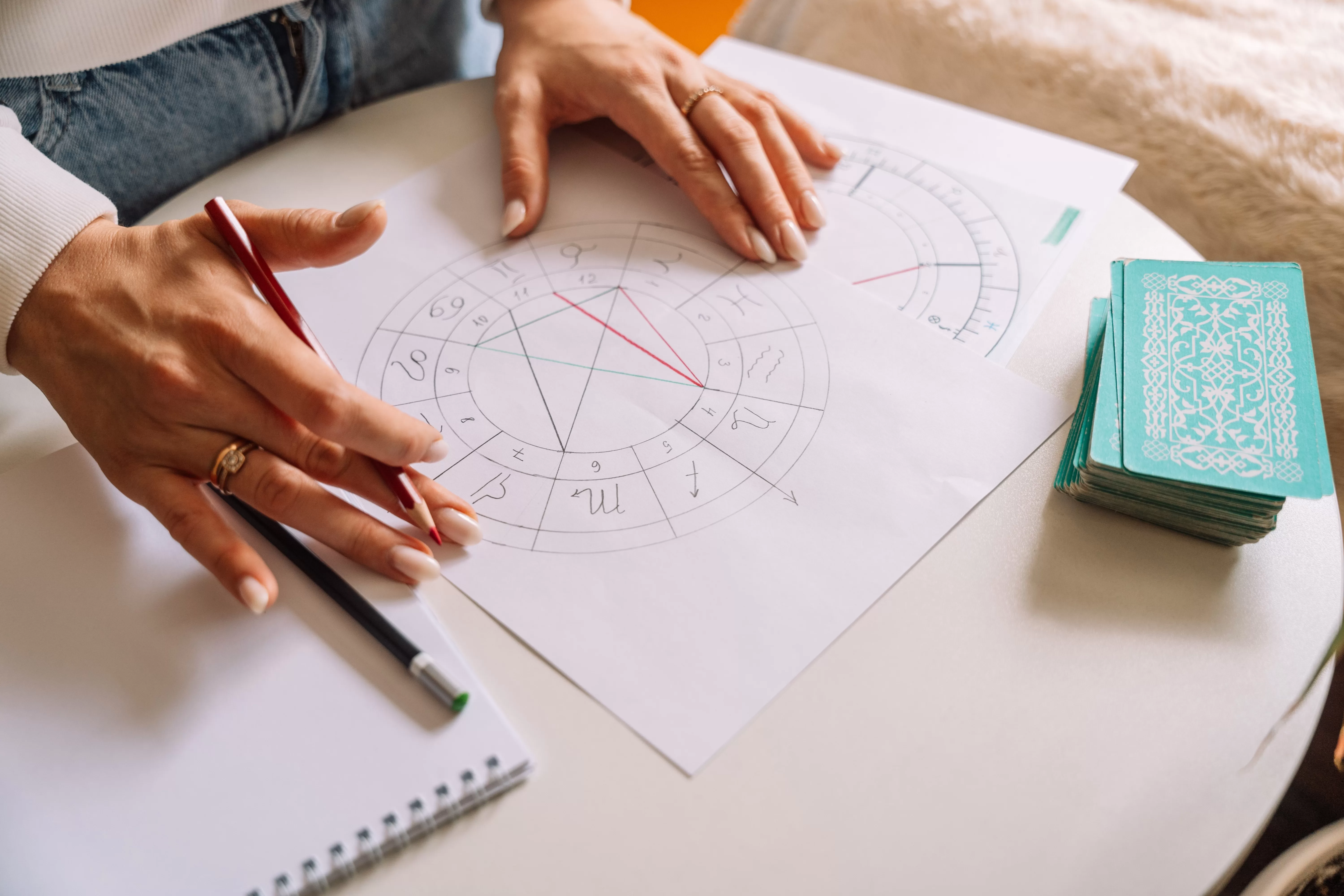 Horoscop karmic 13-19 octombrie 2025. Vine o perioadă plină de provocări, schimbări uriașe, alegeri dificile, dar toate au un scop benefic final